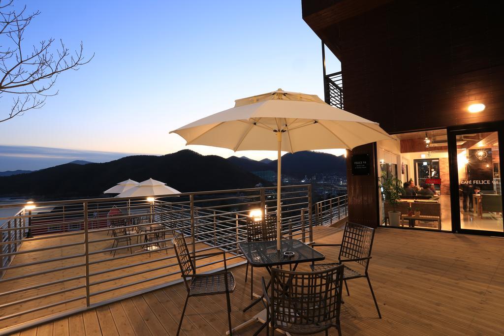 Radiance Tourist Hotel Geoje Exterior foto
