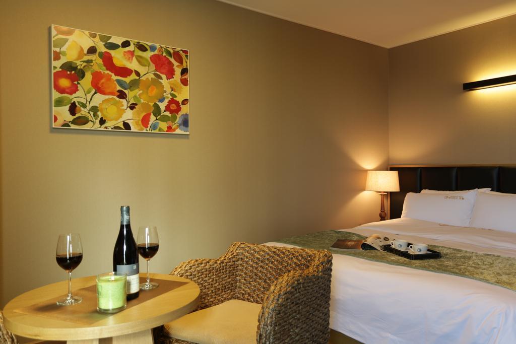 Radiance Tourist Hotel Geoje Exterior foto