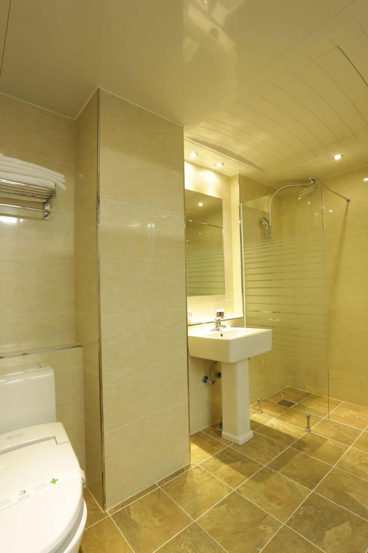 Radiance Tourist Hotel Geoje Exterior foto